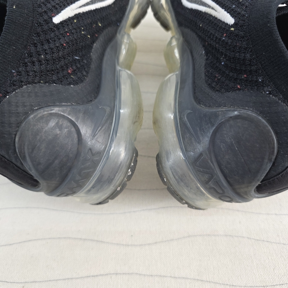 Nike Womens Air VaporMax Flyknit Black Speckled Sneakers Shoes DC4112-002 Size 8 - Picture 11 of 13